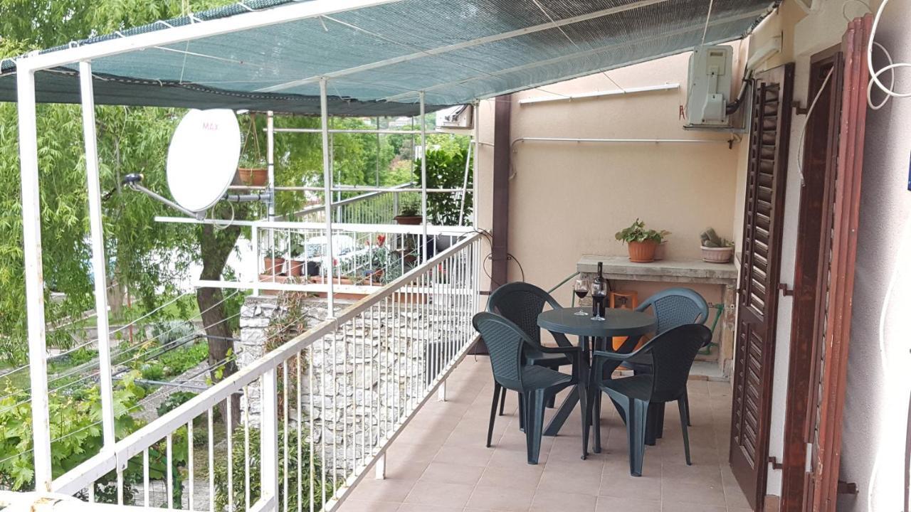 Apartman Ema 4+2 Koromačno Eksteriør bilde